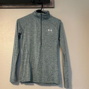 Washed never worn xs Under Armor pull over